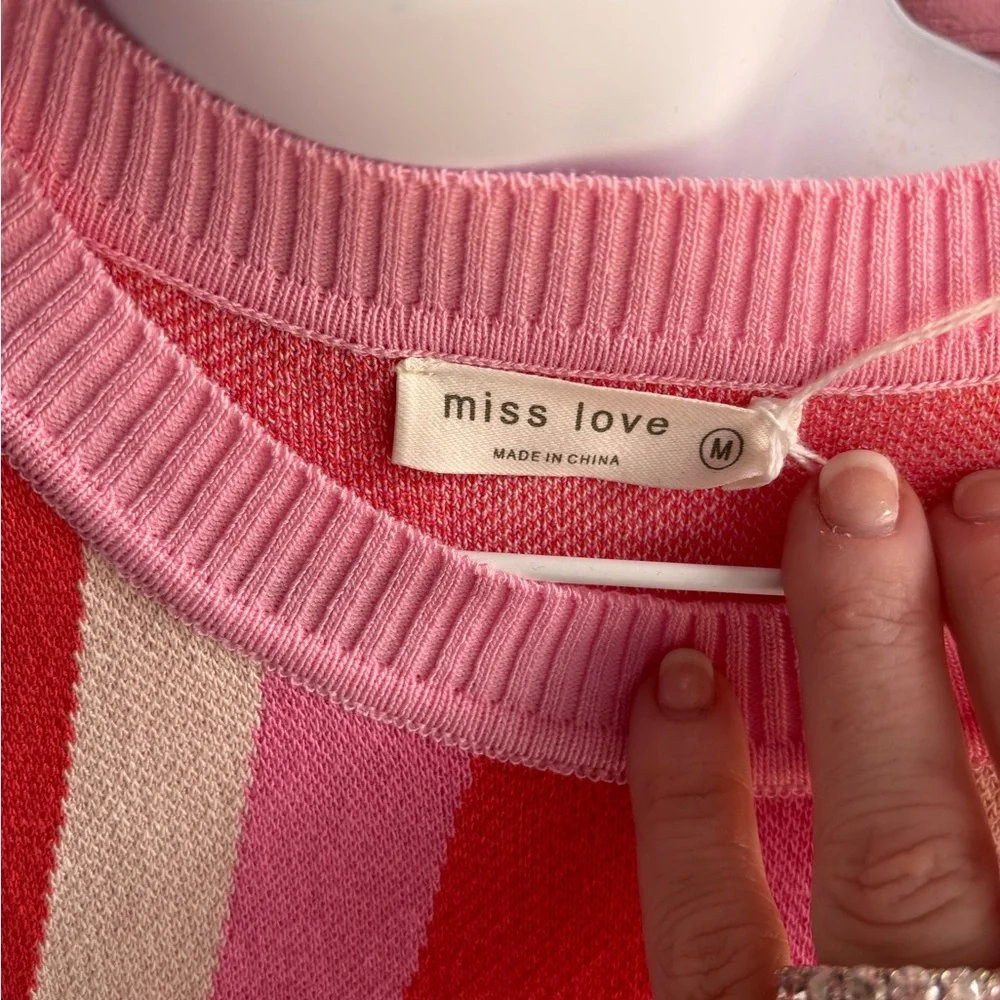 Miss Love Pink, Red, cream Star Pattern Sleeveless sweater vest ⭐️💗🌸 size medium - Picture 2 of 6